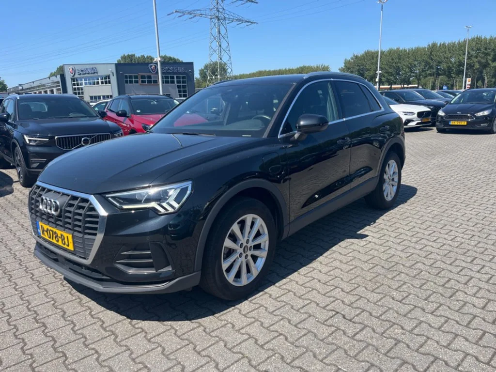 Audi Q3 (2022) — foto 1
