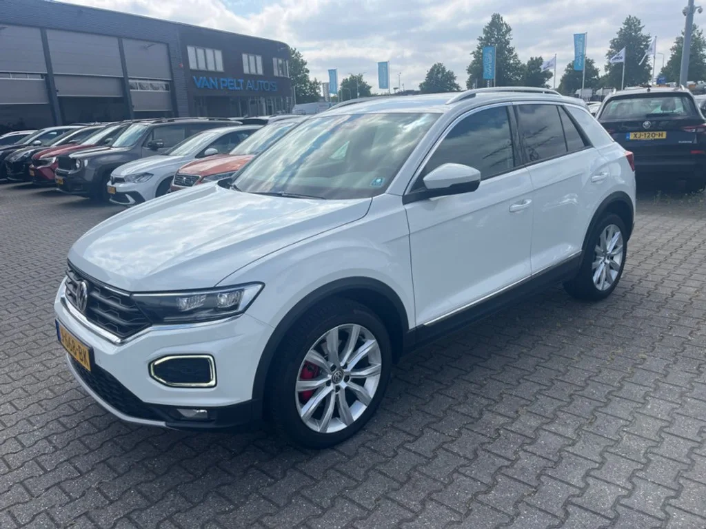 Volkswagen T-Roc (2020) — foto 1