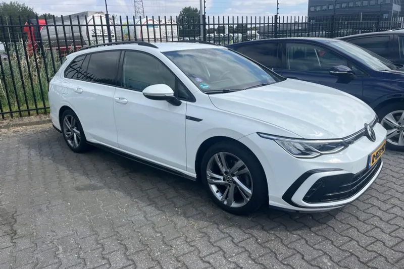 Volkswagen Golf (2022)