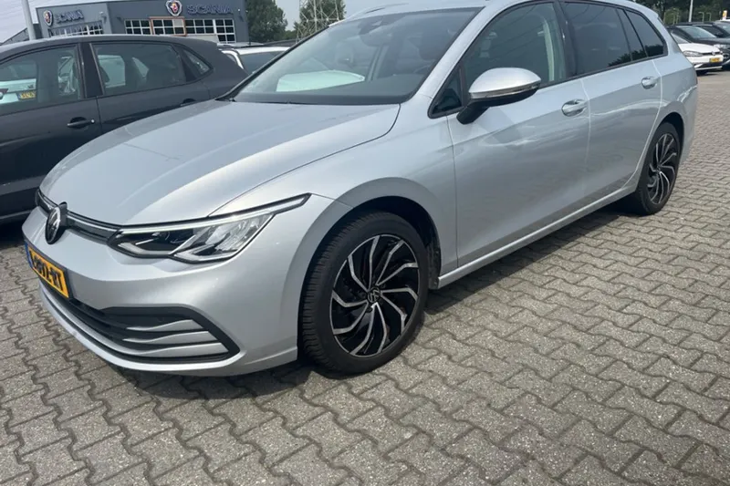Volkswagen Golf (2021)