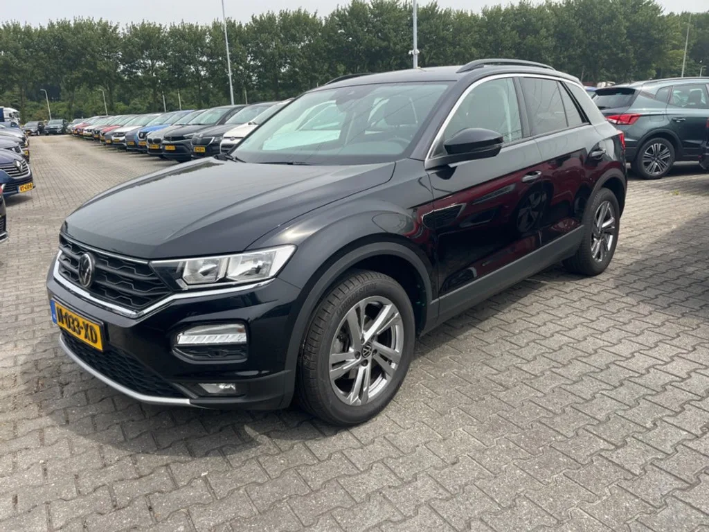Volkswagen T-Roc (2022) — foto 1
