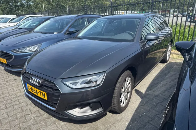Audi A4 (2021)