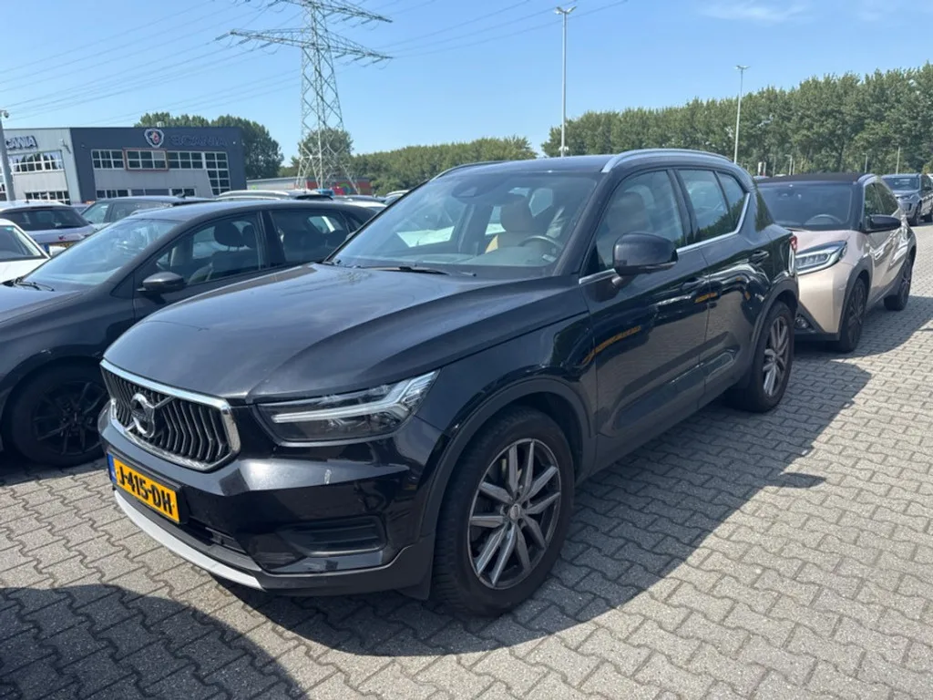Volvo XC40 (2020) — foto 1
