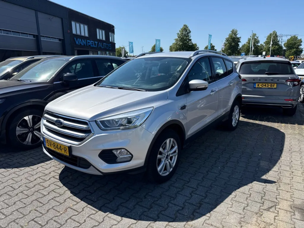 Ford Kuga (2018) — foto 1