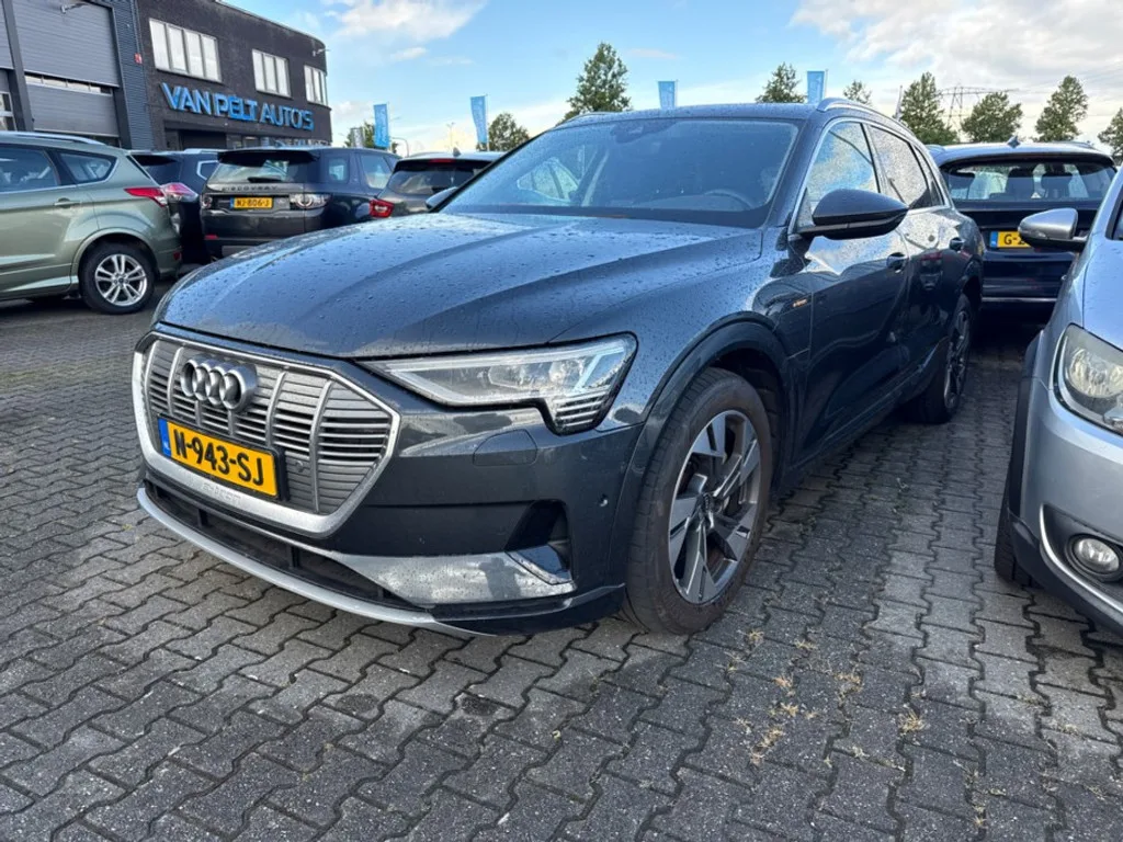 Audi e-tron (2021) — foto 1