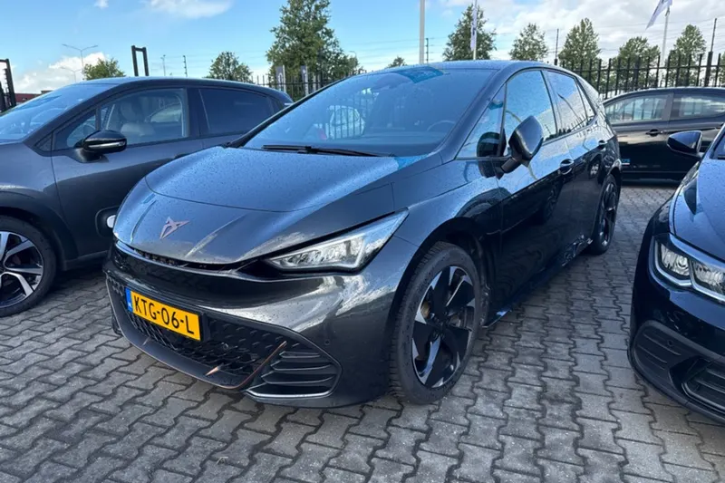 CUPRA Born (2024)