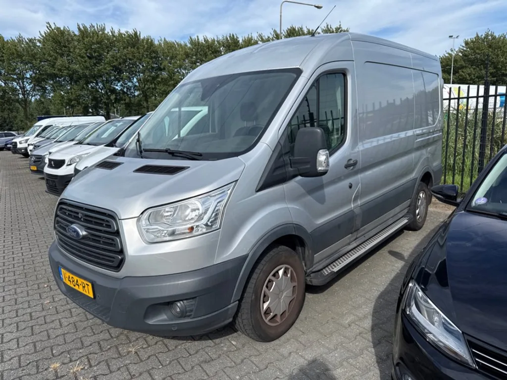 Ford Transit (2018) — foto 1