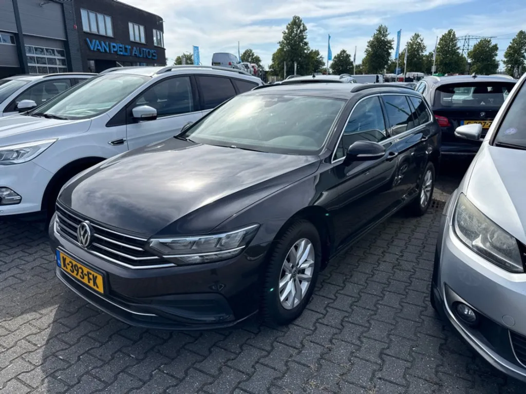 Volkswagen Passat (2020) — foto 1