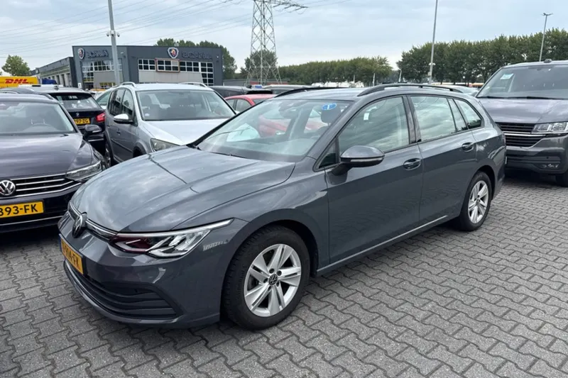 Volkswagen Golf (2023)