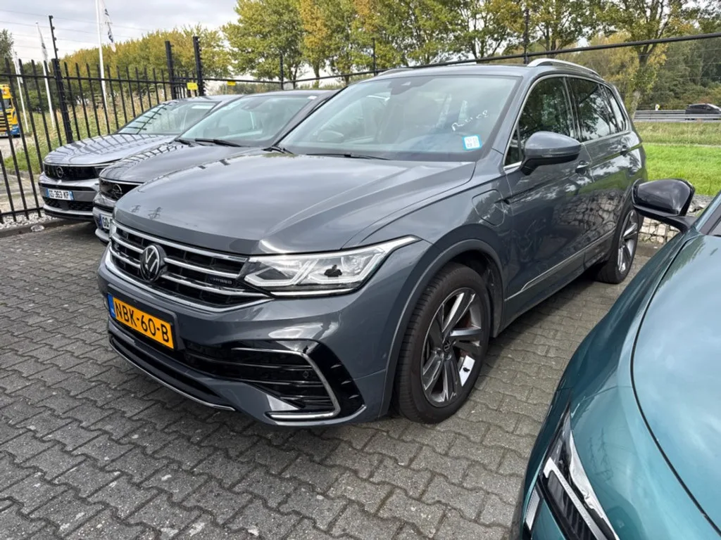 Volkswagen Tiguan (2023) — foto 1
