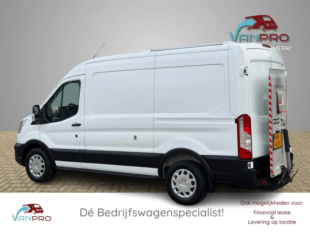 Ford Transit (2022) — foto 1