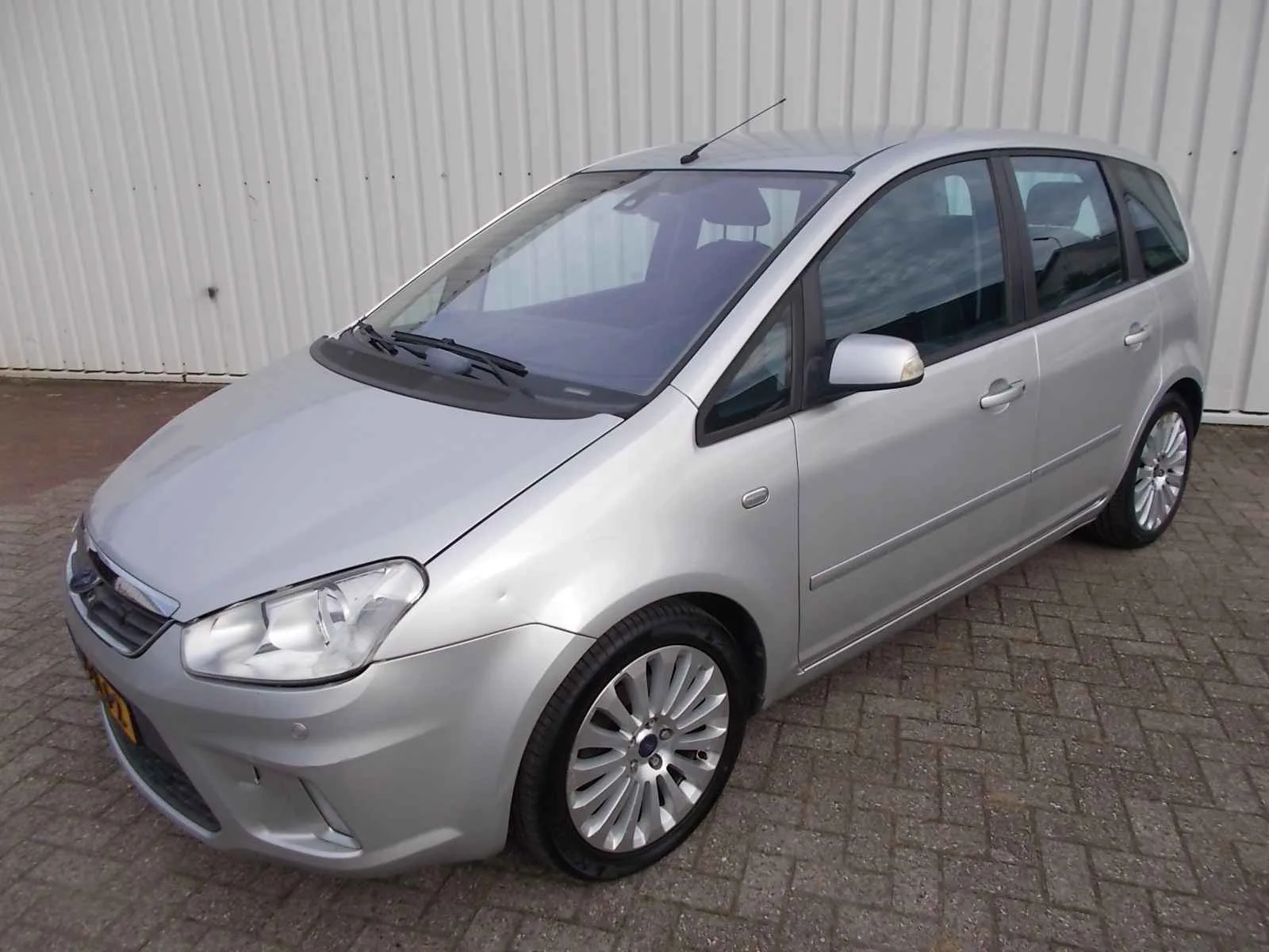 Ford C-Max (2009) — foto 1