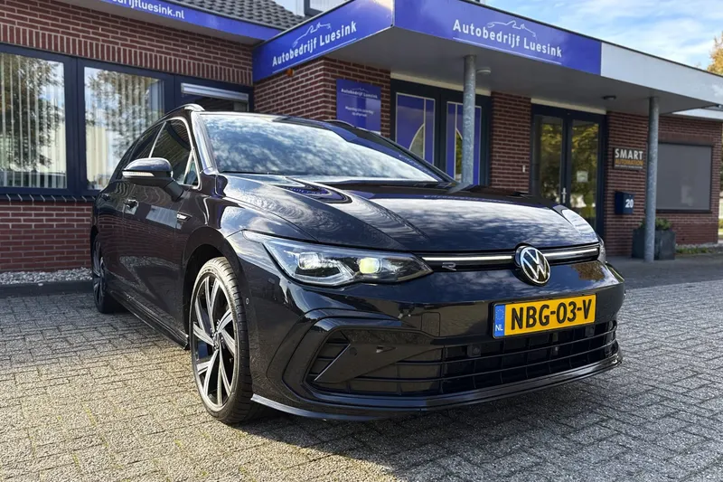Volkswagen Golf (2022)