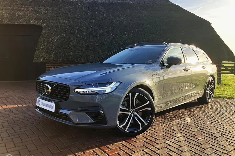 Volvo V90 (2021)