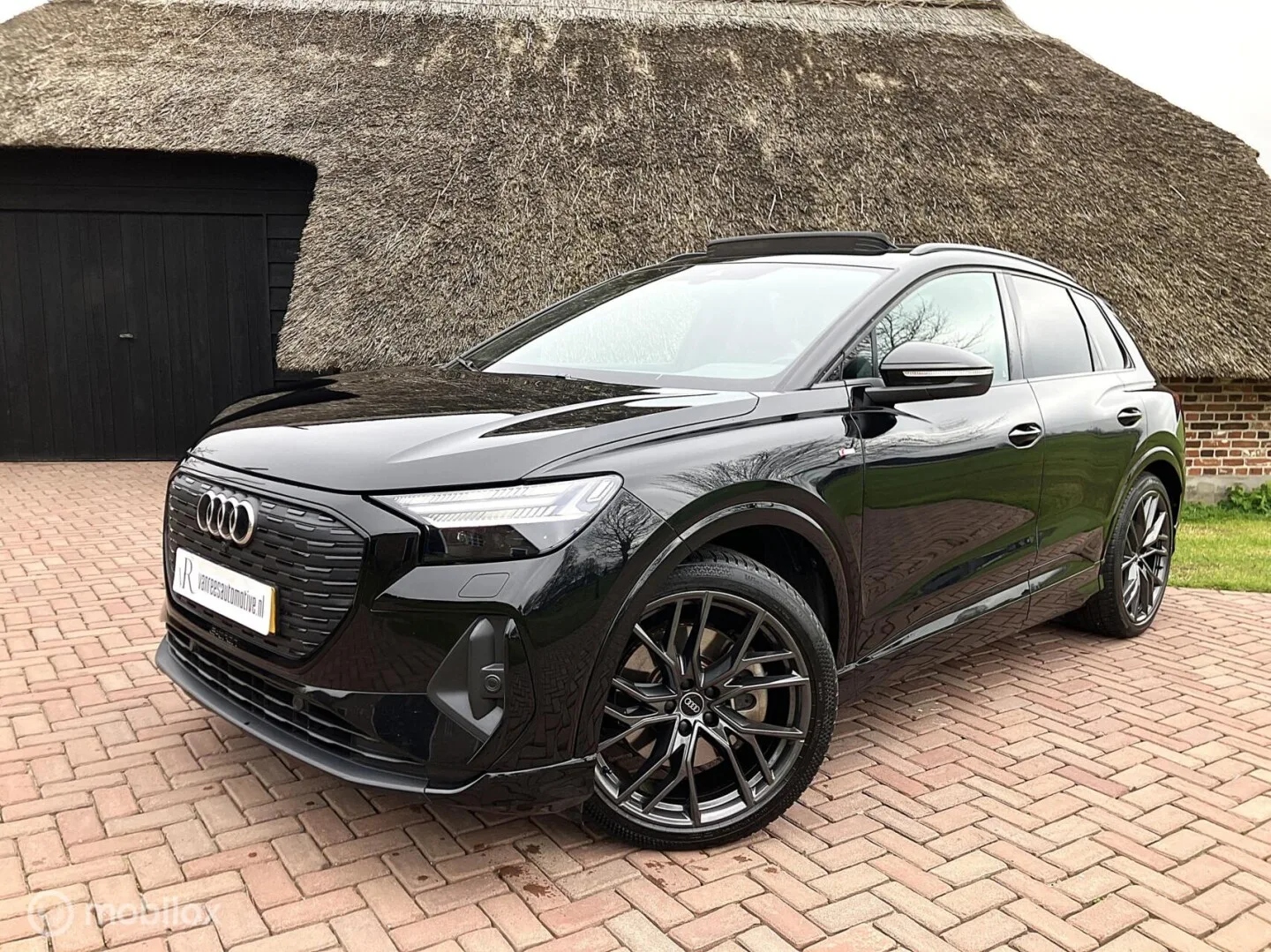 Audi Q4 e-tron (2021) — foto 1