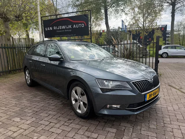 Škoda Superb (2016) — foto 1