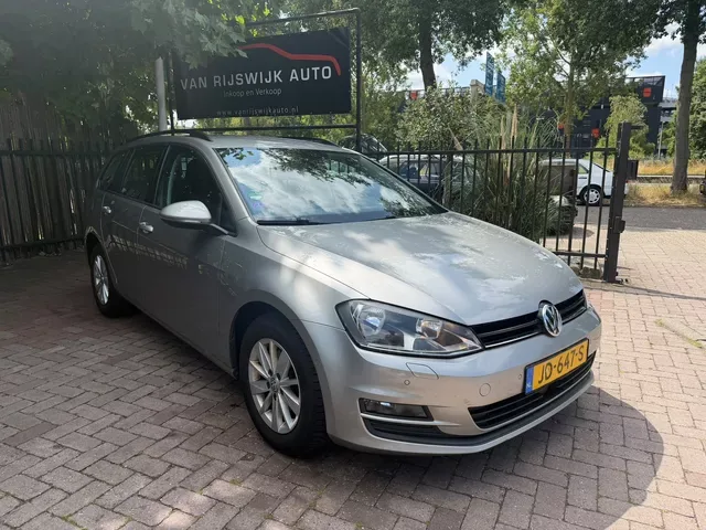 Volkswagen Golf (2015) — foto 1