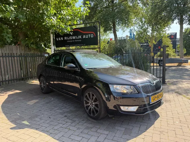 Škoda Octavia (2015) — foto 1