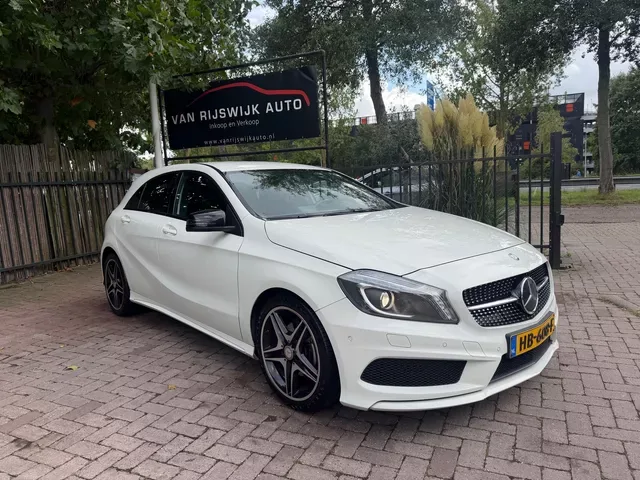 Mercedes-Benz A-Klasse (2015) — foto 1