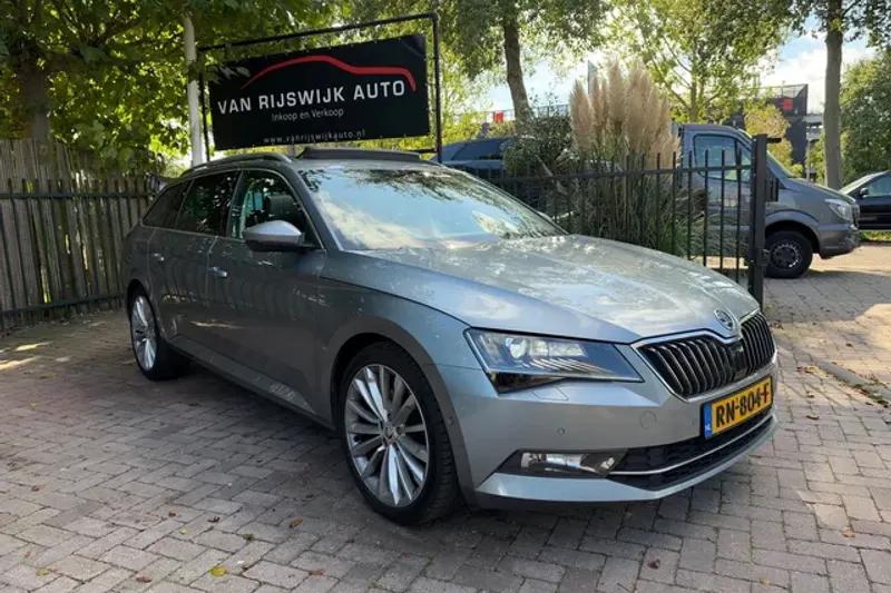Škoda Superb (2018)