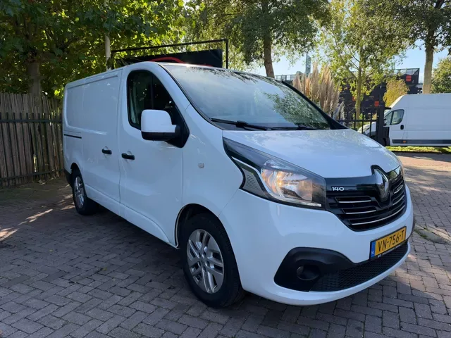 Renault Trafic (2015) — foto 1