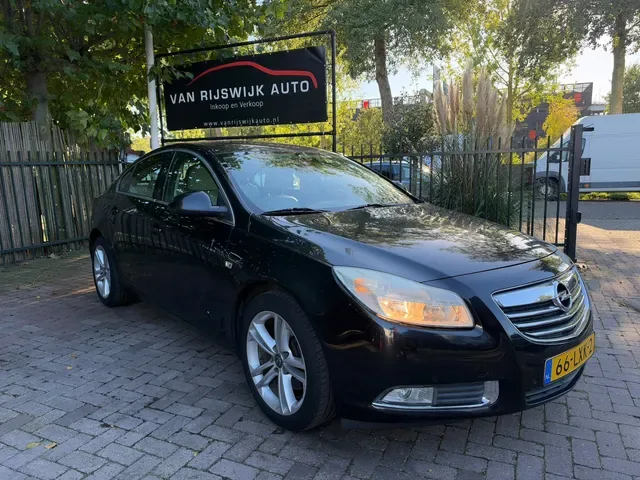 Opel Insignia (2010) — foto 1