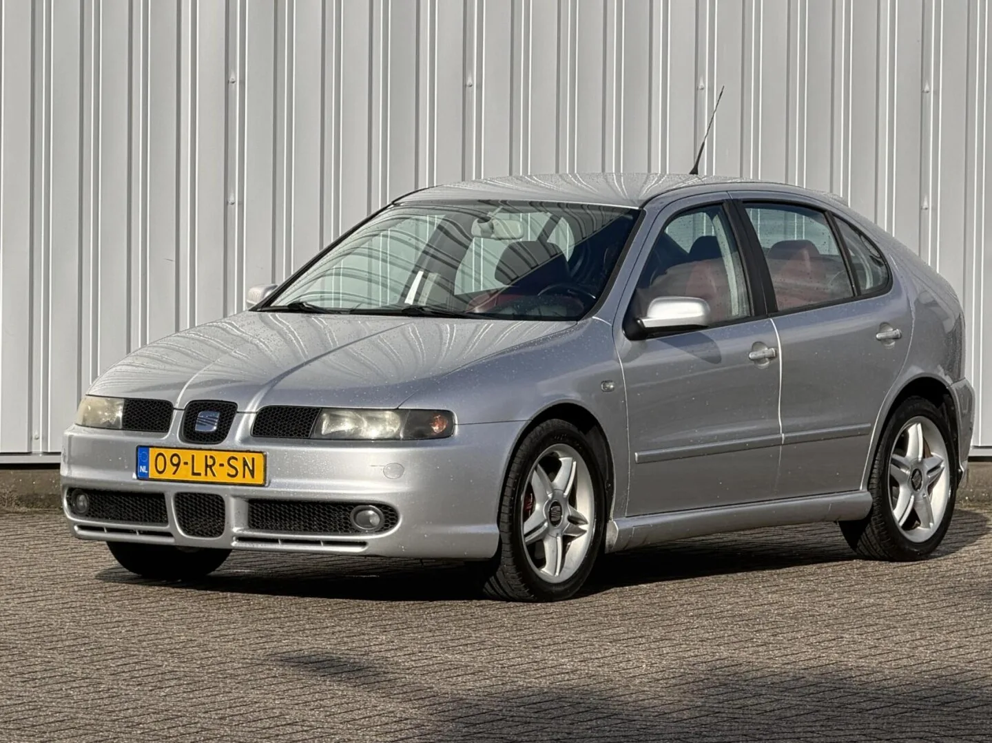 SEAT Leon (2003) — foto 1
