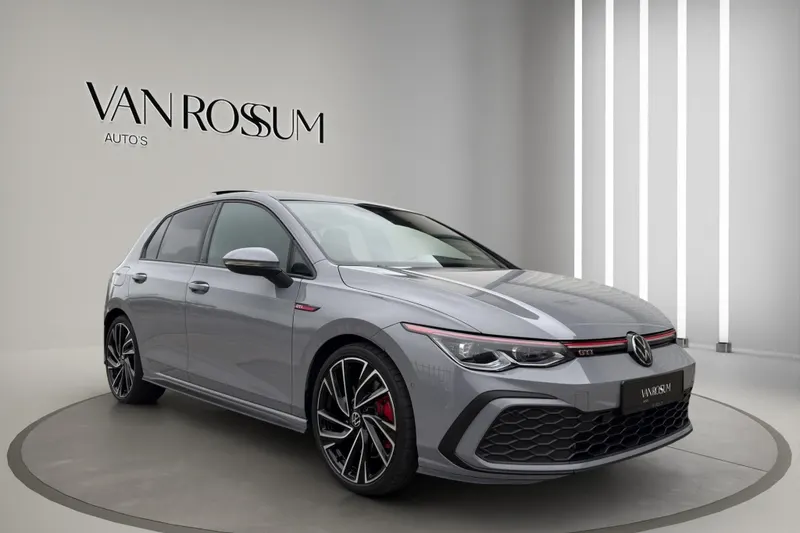 Volkswagen Golf (2023)