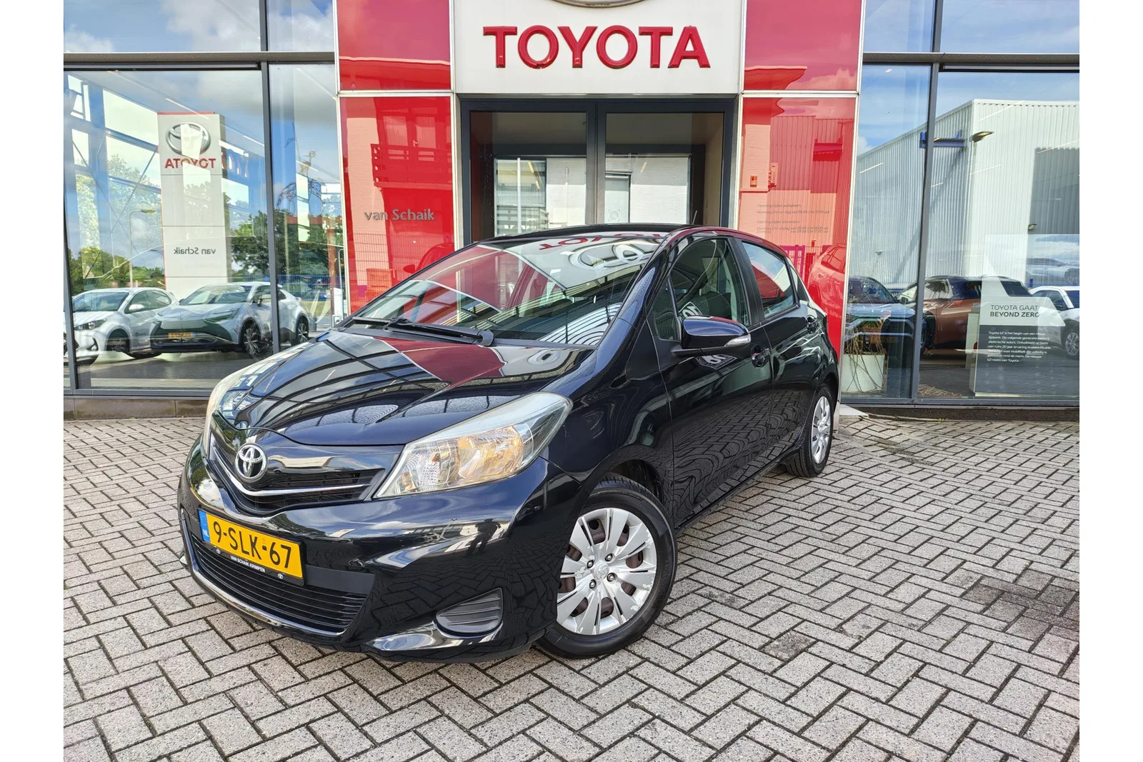 Toyota Yaris (2013) — foto 1