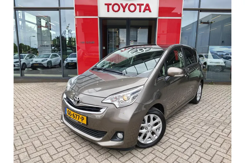 Toyota Verso-S (2015)