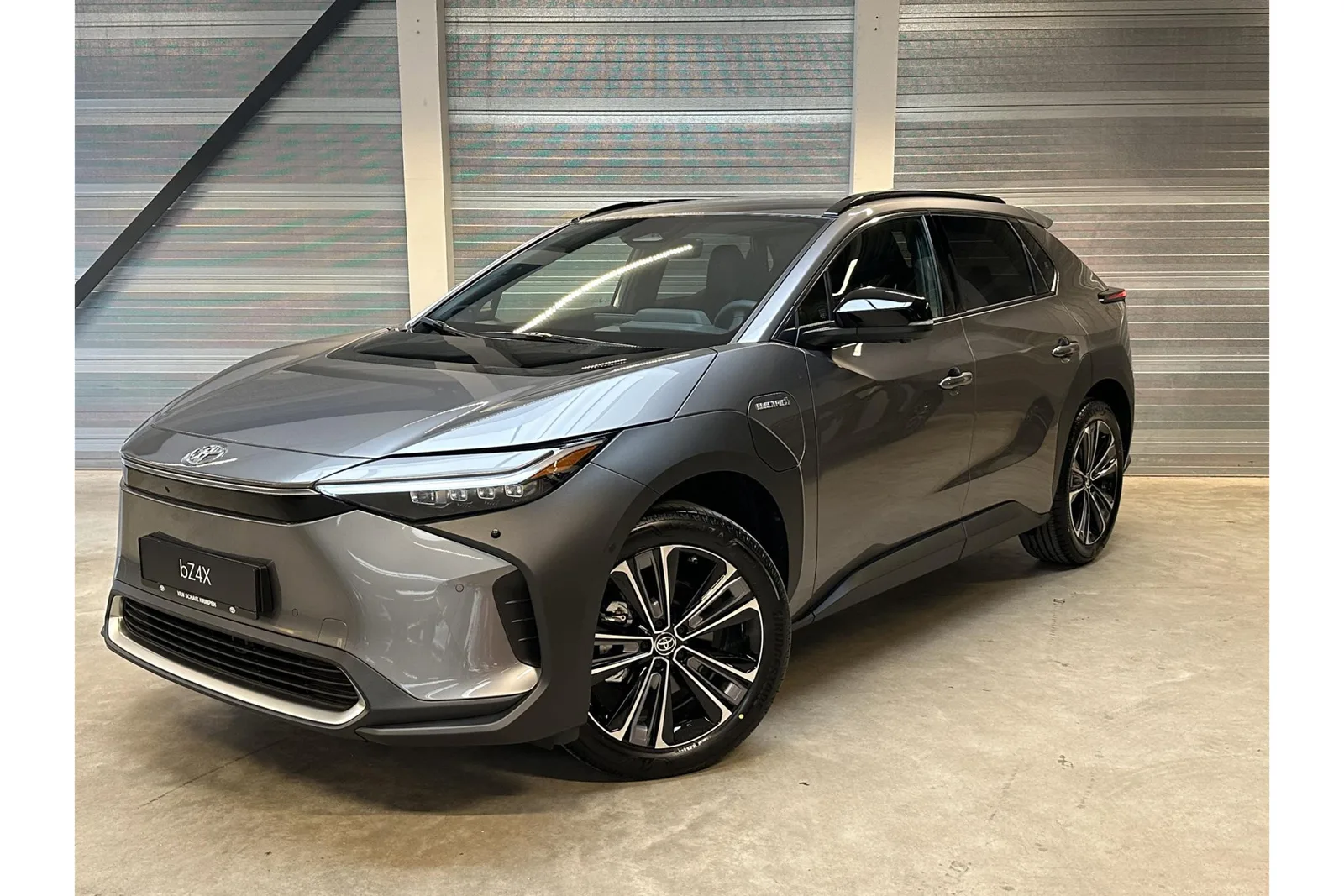 Toyota bZ4X (2024) — foto 1