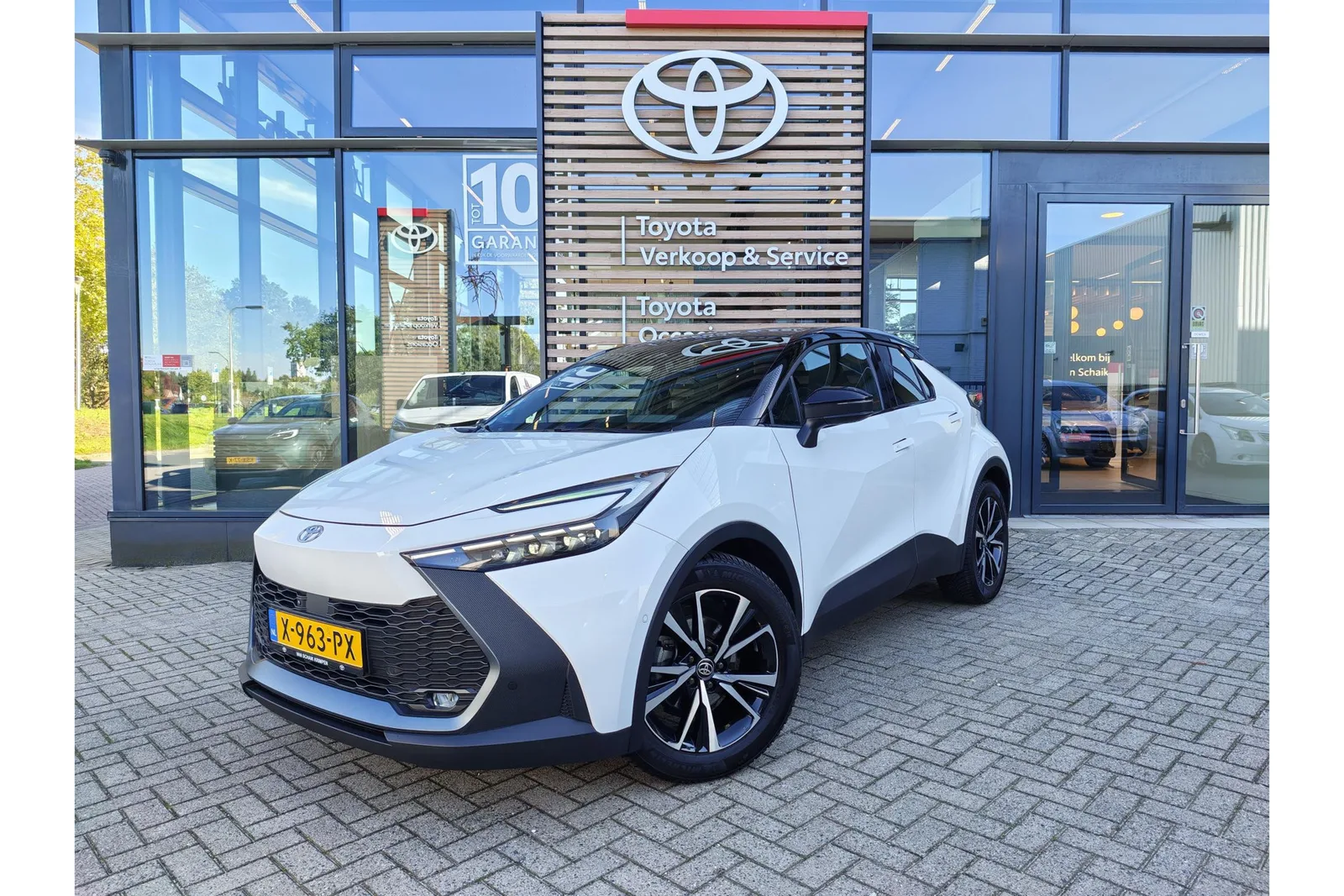Toyota C-HR (2024) — foto 1