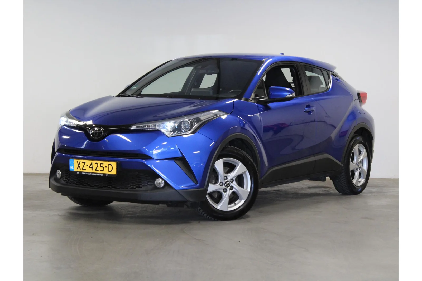 Toyota C-HR (2019) — foto 1