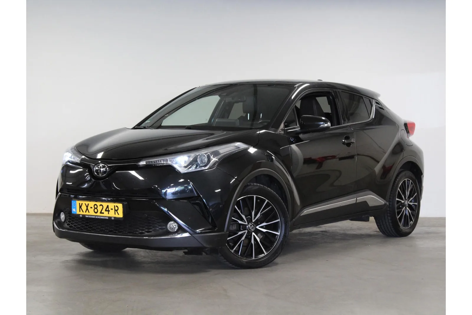 Toyota C-HR (2016) — foto 1