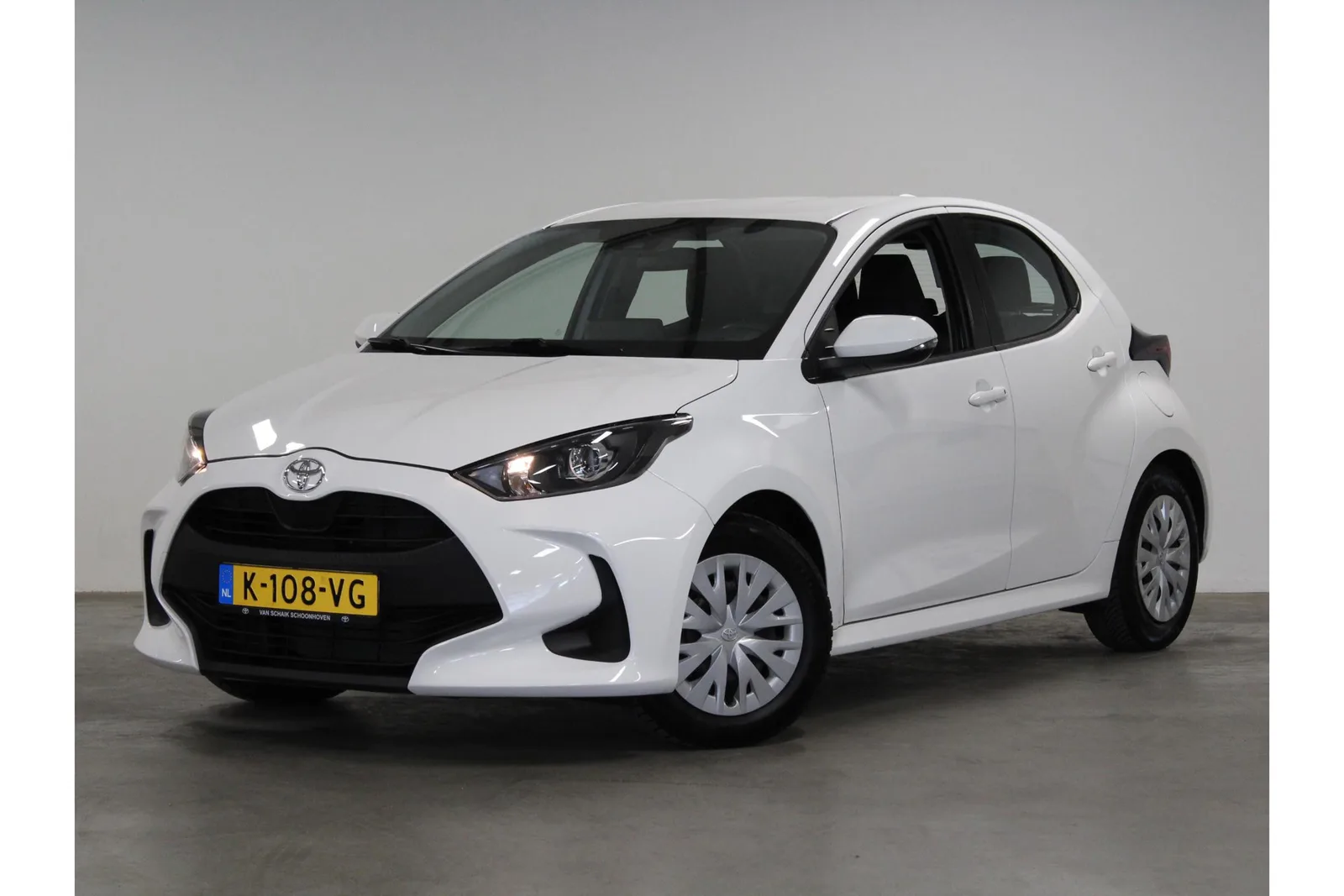 Toyota Yaris (2021) — foto 1