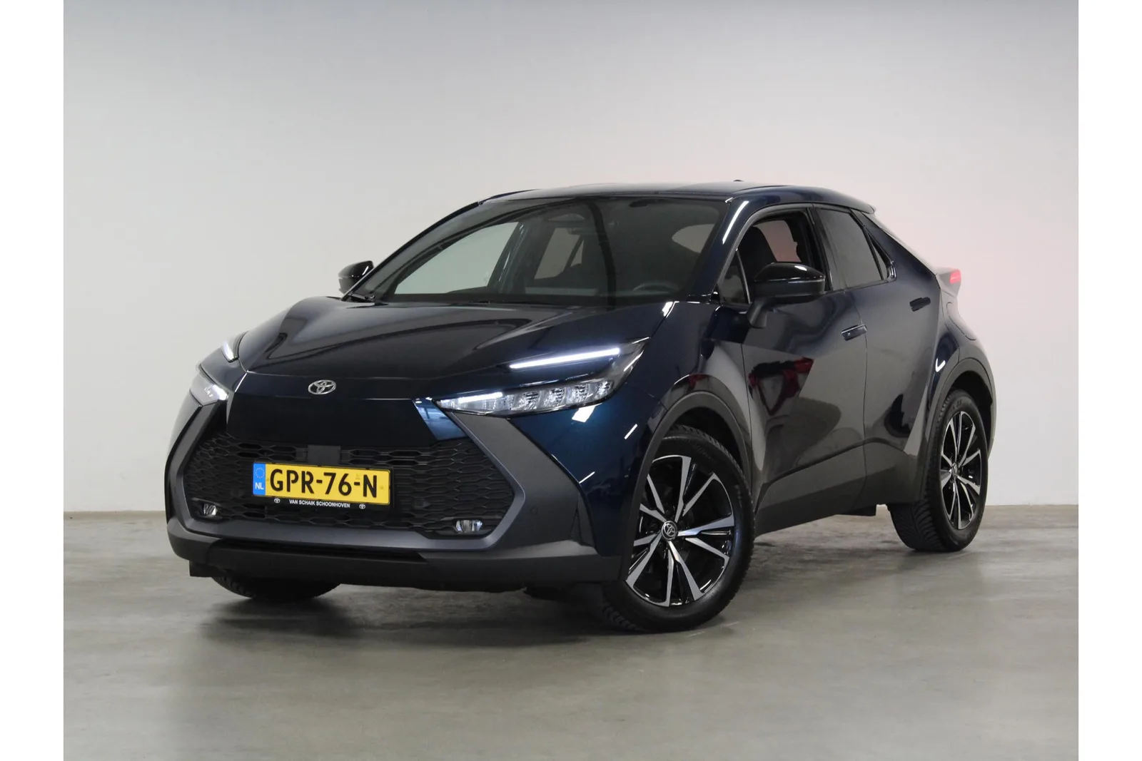 Toyota C-HR (2024) — foto 1