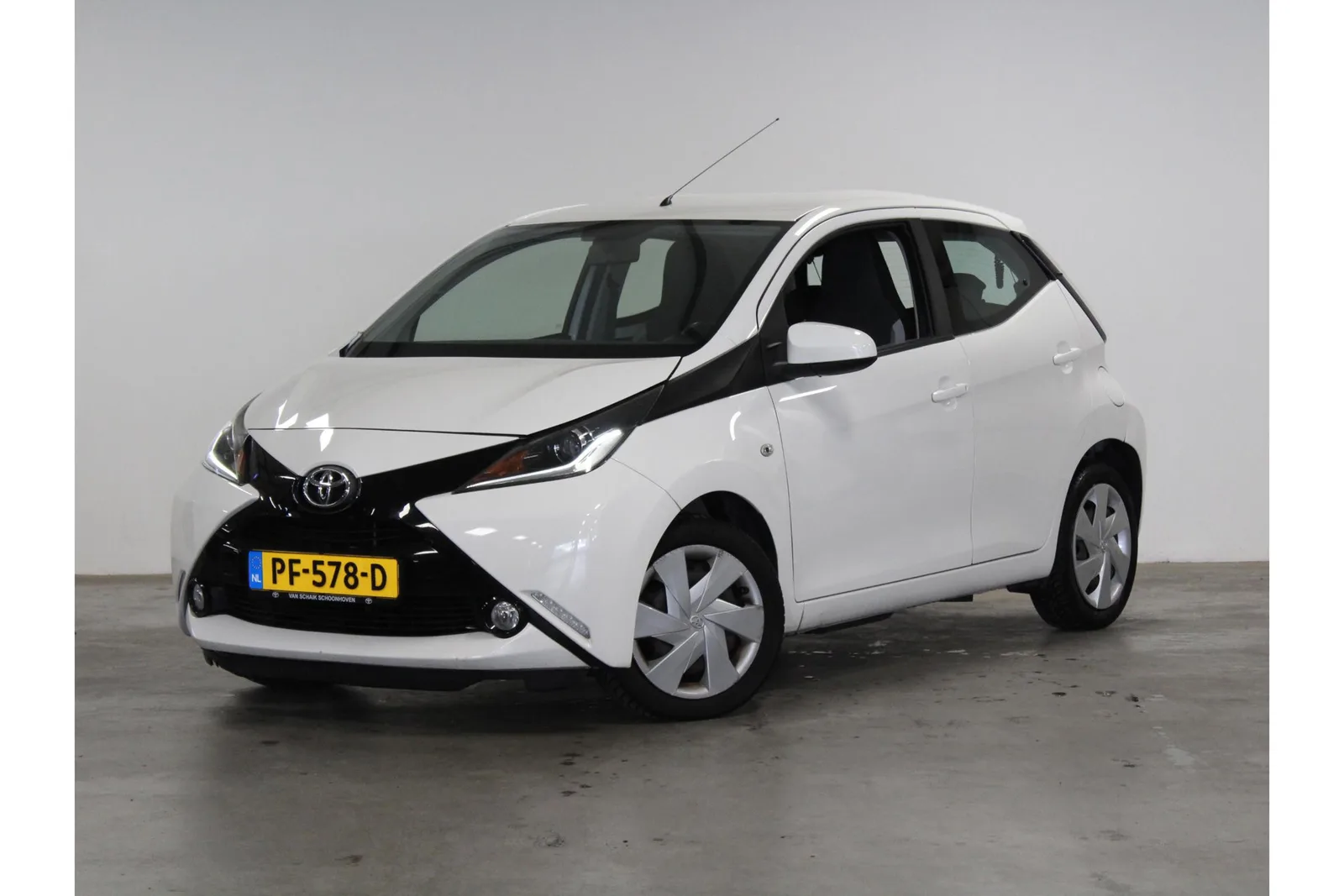 Toyota Aygo (2017) — foto 1