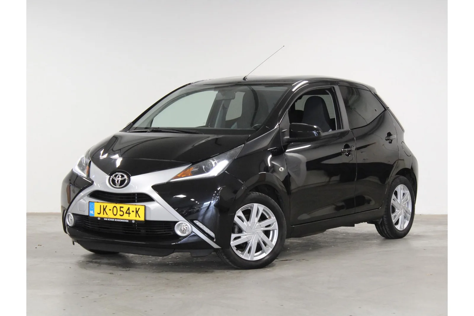 Toyota Aygo (2016) — foto 1