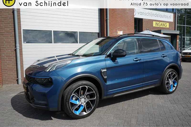 Lynk & Co 01 (2022)