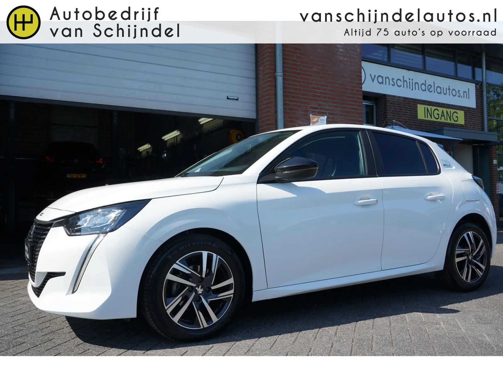 Peugeot 208 (2023) — foto 1