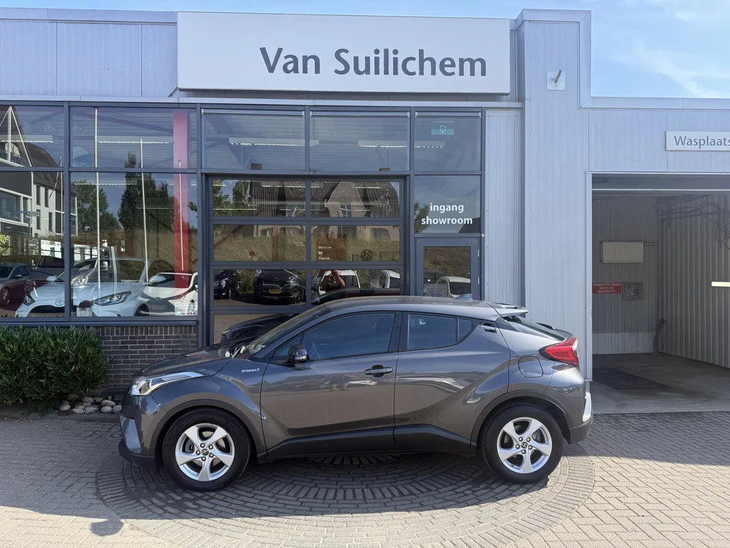 Toyota C-HR (2018) — foto 1