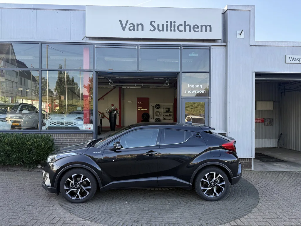 Toyota C-HR (2019) — foto 1