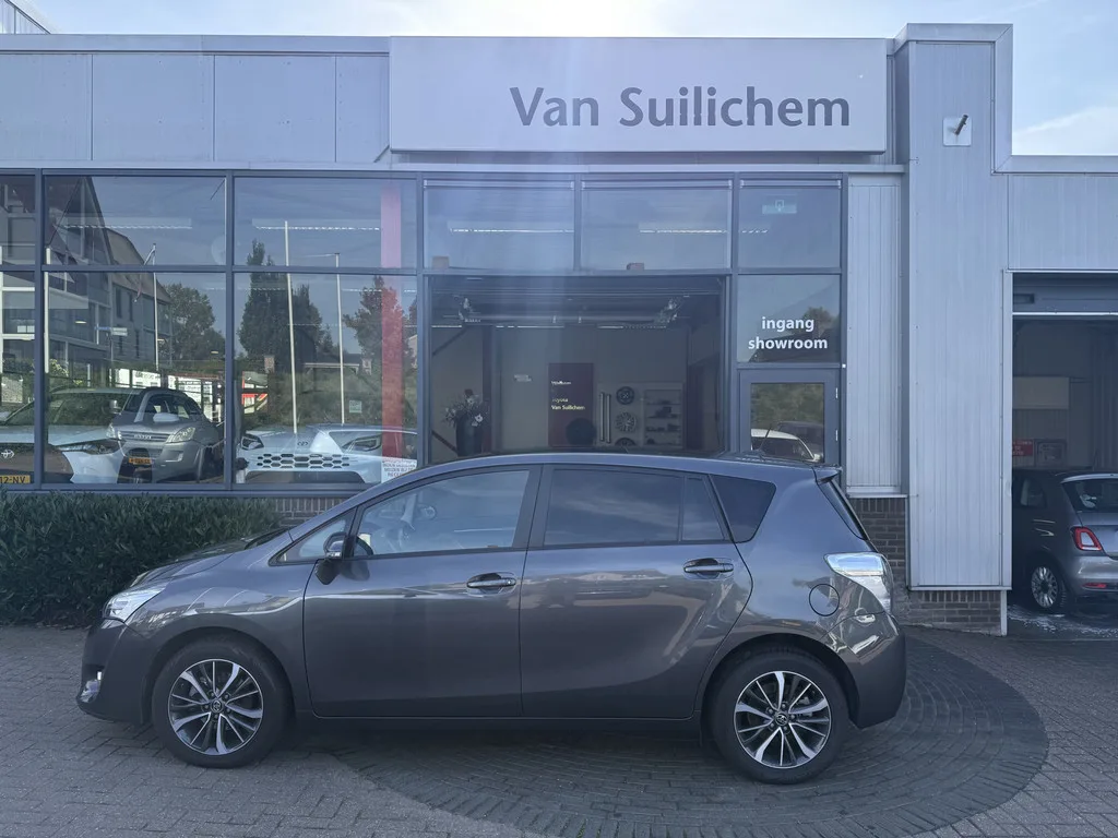 Toyota Verso (2017) — foto 1