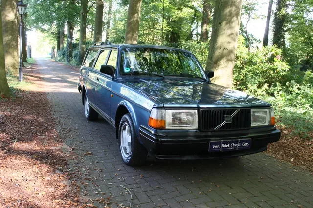 Volvo 240 (1993) — foto 1