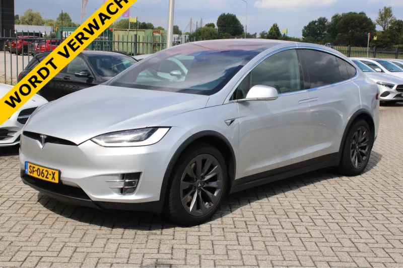Tesla Model X (2018)