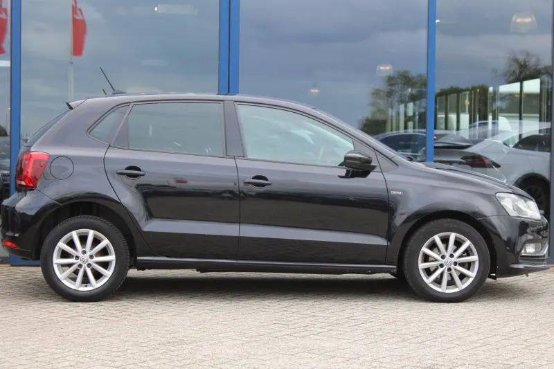 Volkswagen Polo (2015)