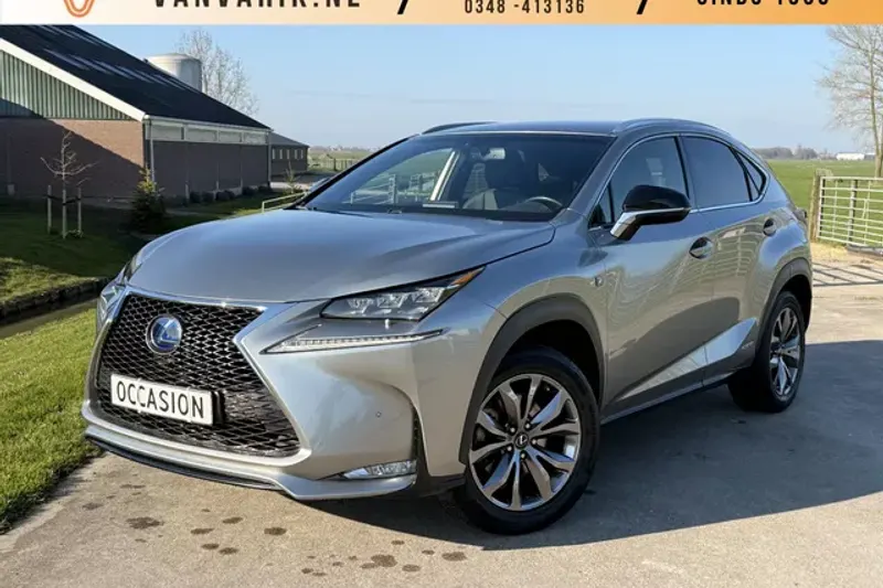 Lexus NX (2015)
