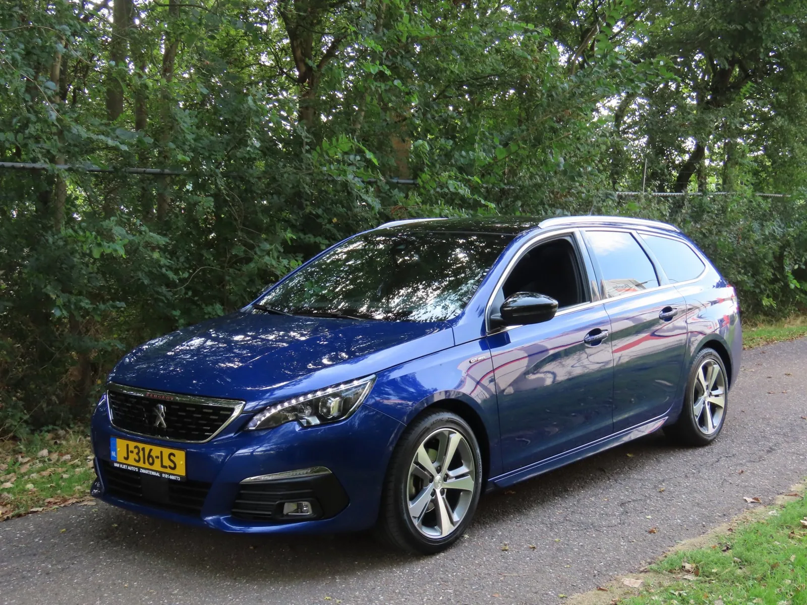 Peugeot 308 (2020) — foto 1