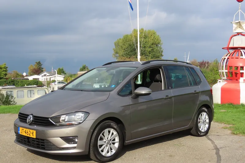 Volkswagen Golf Sportsvan (2015)