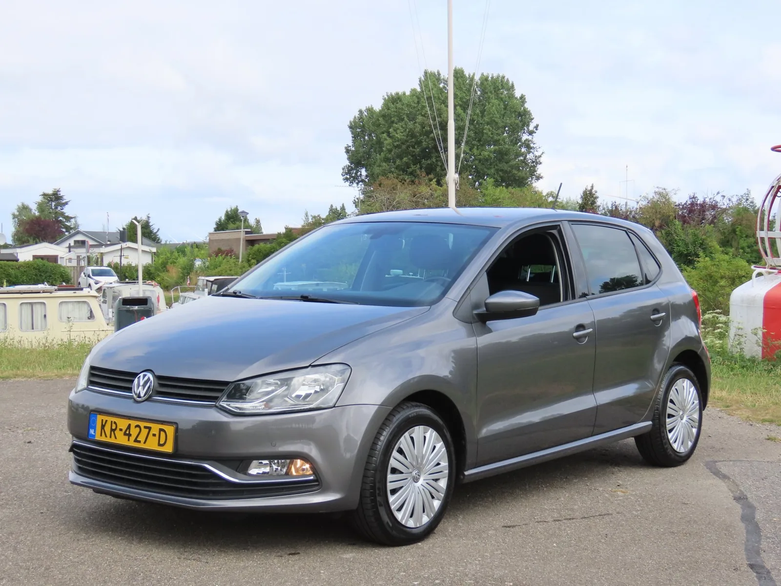 Volkswagen Polo (2016) — foto 1